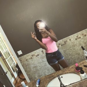 Meet your Posher, Emani